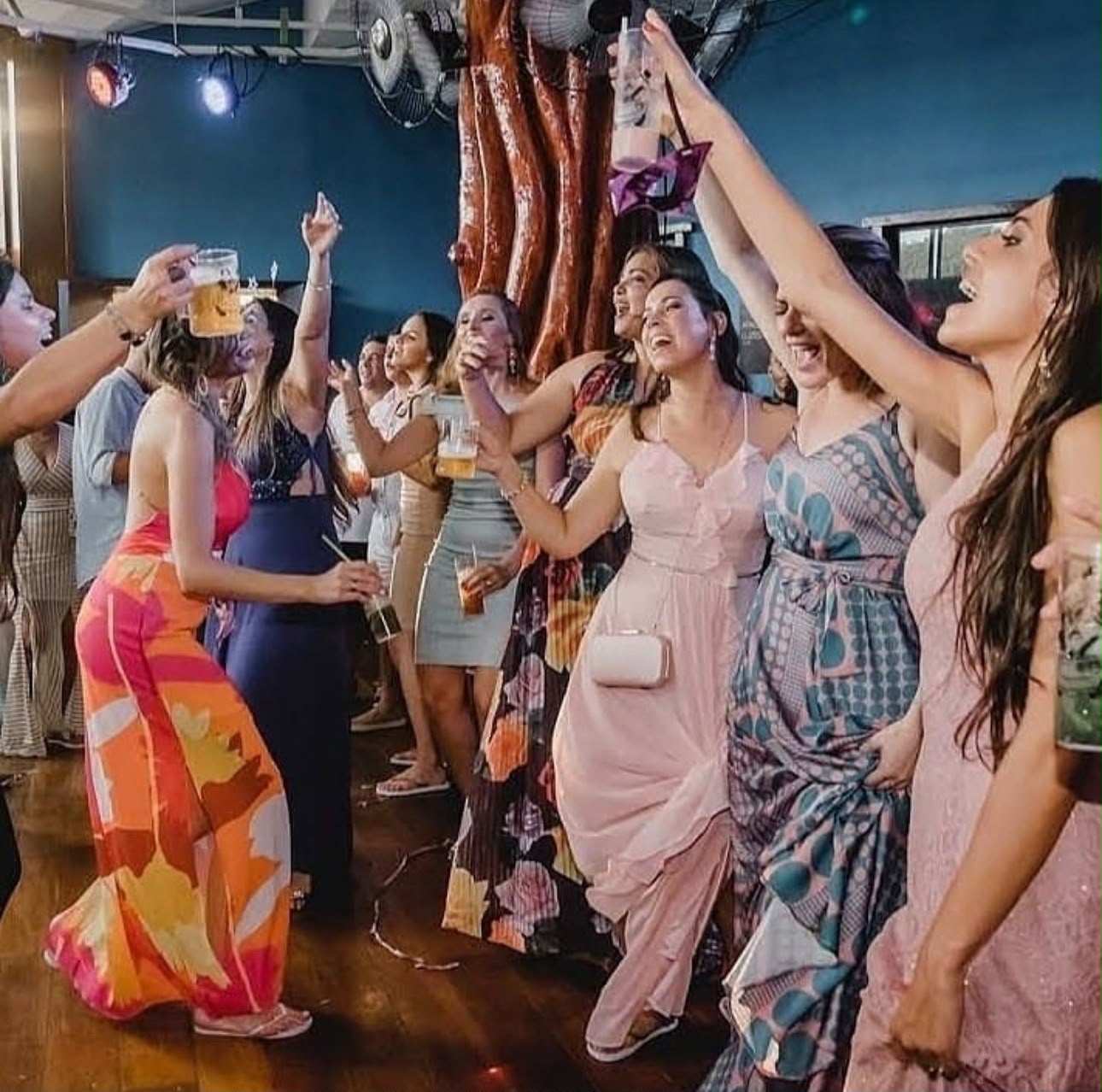 Festa temática no Espaço Regenesis